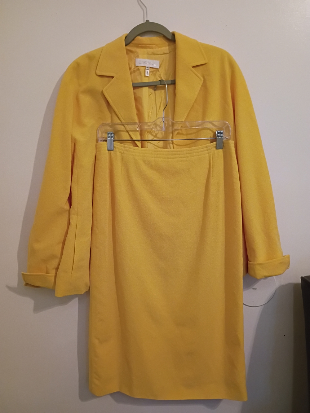 Escada Women's Butter Yellow Blazer and Skirt Set Wool Blend Sz 40-10